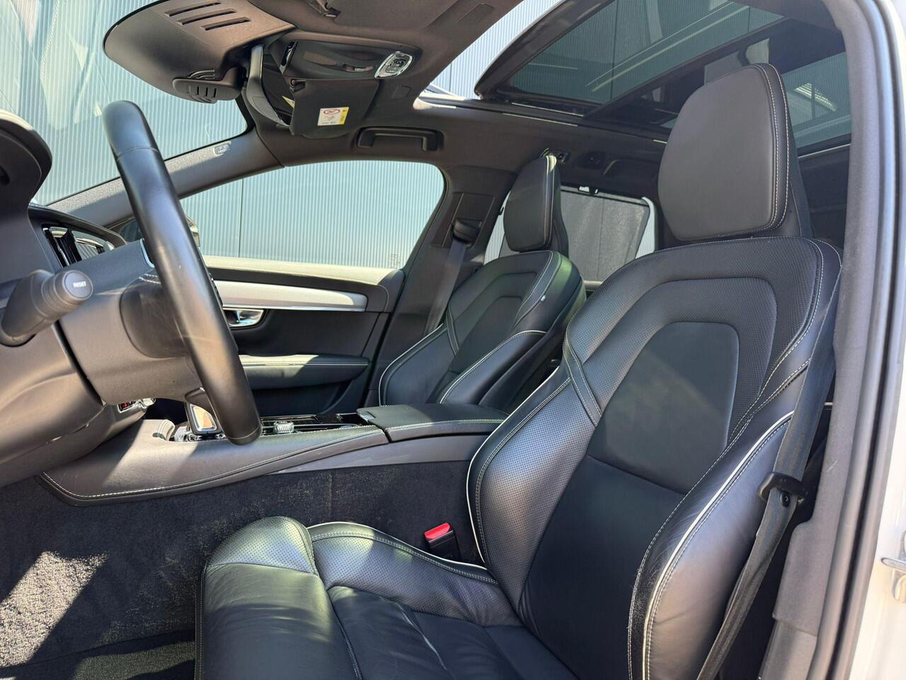 Volvo V90 2.0 T8 AWD R-Design luchtvering / B&W / pano / HUD