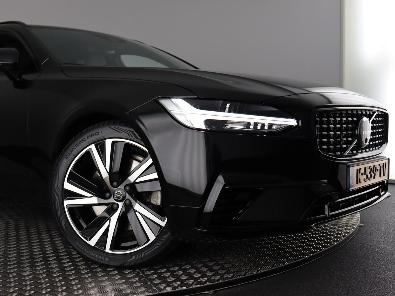 Volvo V90 2.0 T6 AWD R-Design (NL-Auto / Pano / H&K / Head-Up)