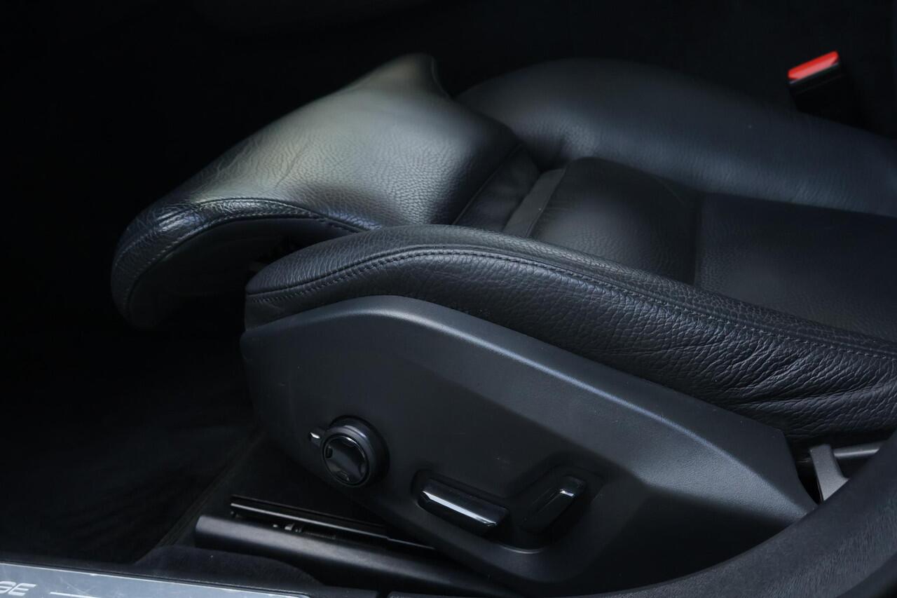 Volvo V90 2.0 T6 AWD Business Pro / Pano