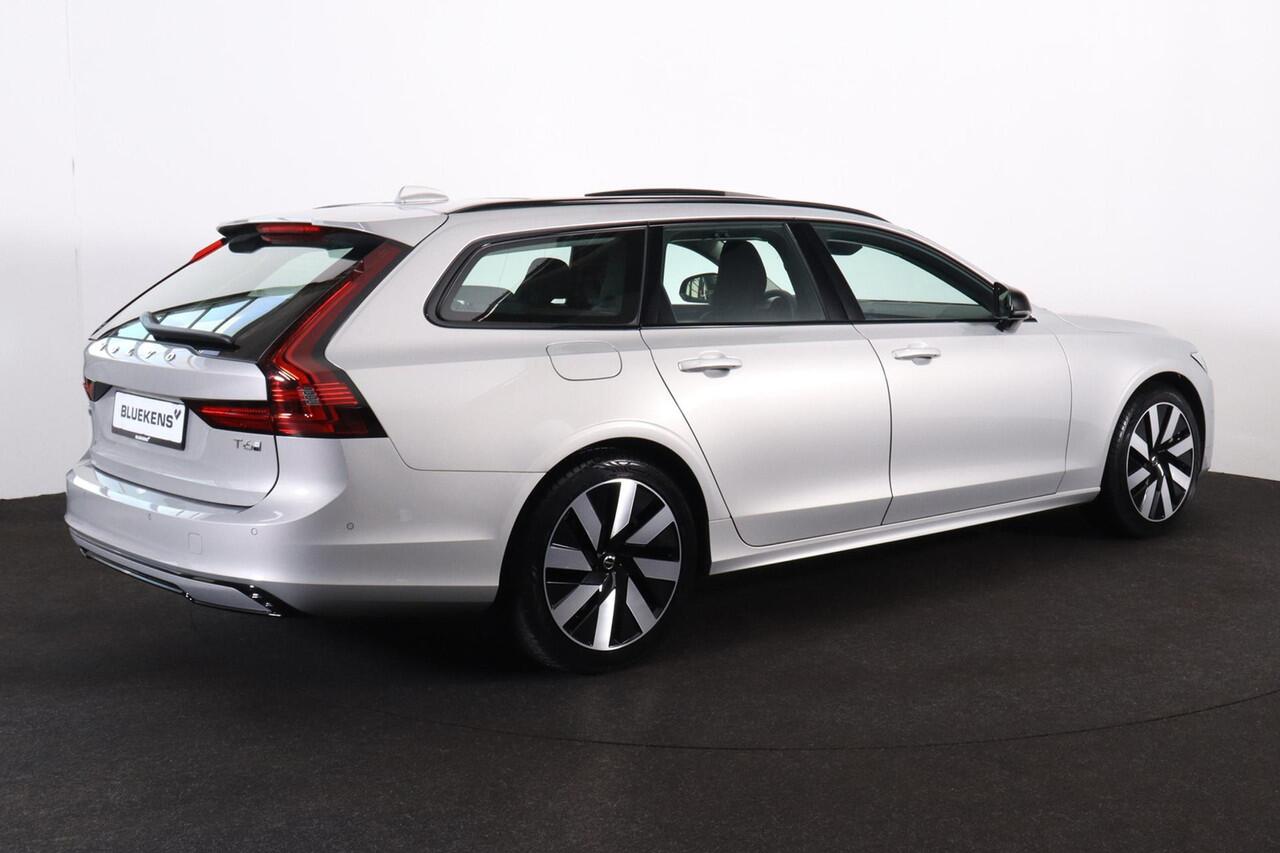 Volvo V90 T6 Recharge AWD Ultra Dark - Panorama/schuifdak - IntelliSafe Assist & Surround - 360º Camera - Adaptieve LED koplampen - Verwarmde voorstoelen, stuur & achterbank - Parkeersensoren voor & achter - Elektr. bedienb. voorstoelen met geheugen - Head up displ
