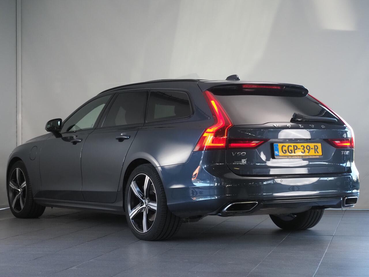 Volvo V90 2.0 T8 AWD Plug-in Hybrid R-Design | Luchtvering | Stoelventilatie | Massagestoelen | Panoramadak | Dodehoekdetectie | Pilot Assist | Head-Up Display | Stoelverwarming