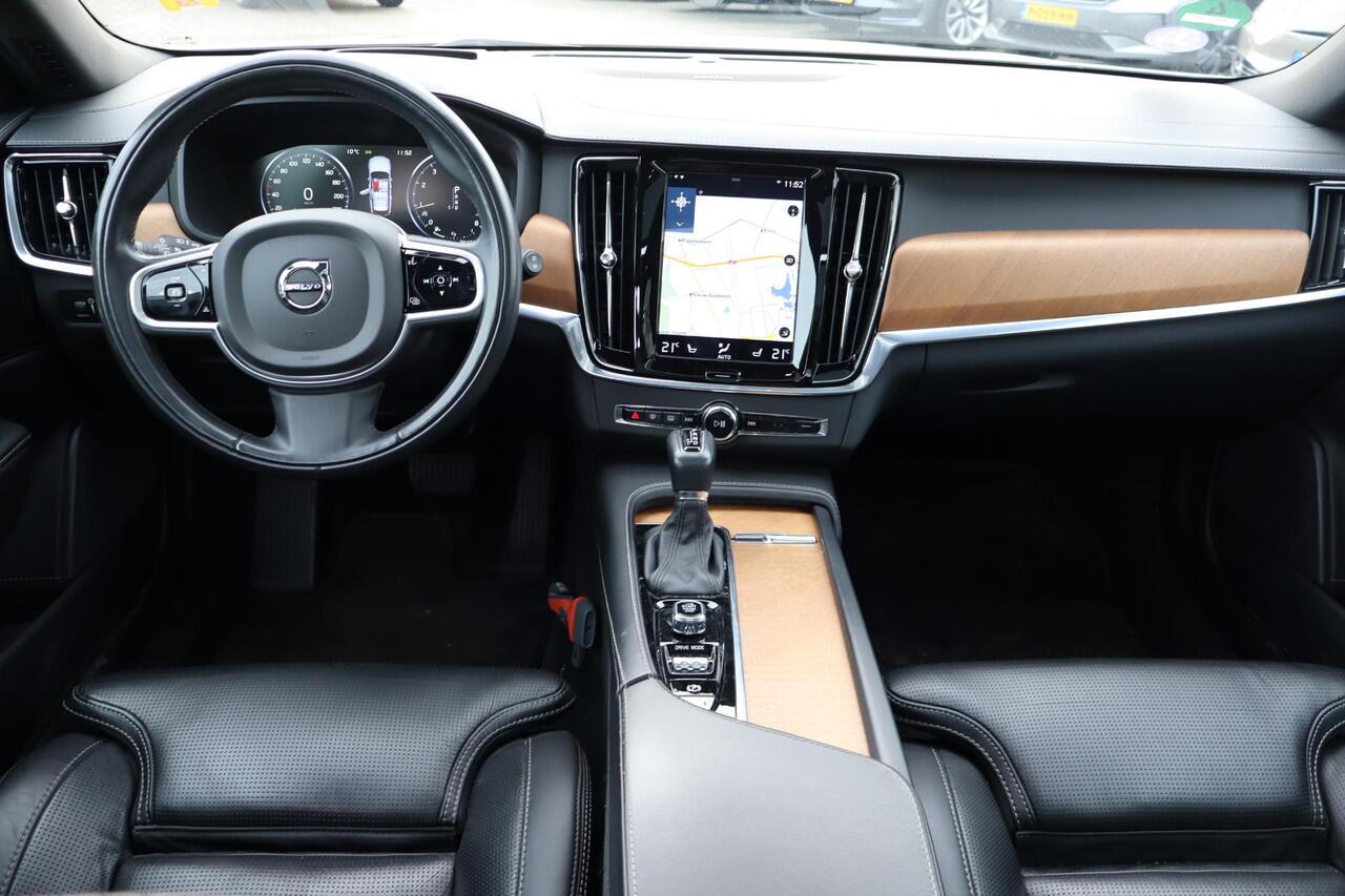 Volvo V90 2.0 T4 Inscription BTW Auto, Pilot assist, Adaptieve Cruise control, Panoramadak, Schuif- kanteldak, Trekhaak, Stoel- en stuurverwarming, Apple Carplay