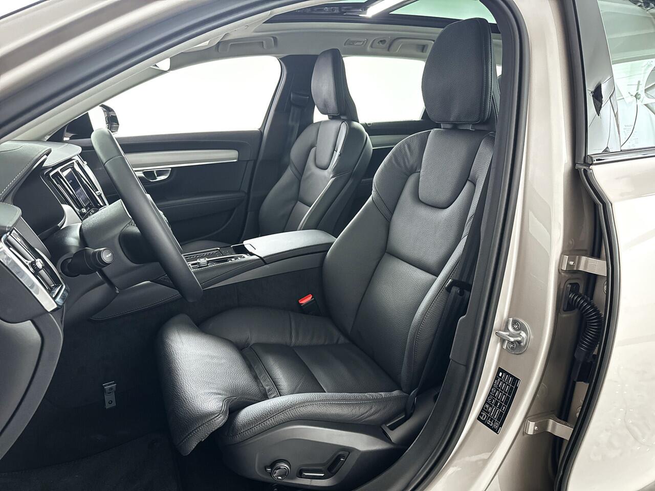 Volvo V90 T8 Plug-in hybrid AWD Ultra Dark | Panoramadak | 360° camera | Harman Kardon | Stoel- en Stuurverwarming | Trekhaak