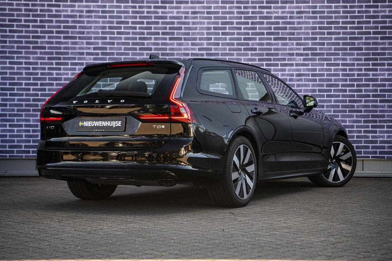 Volvo V90 2.0 T8 Plug-in hybrid AWD Ultra Dark | Trekhaak | Panoramadak | 360 Camera | Gelaagd Glas | Stoel en Stuurverwarming | Head Up Display | Leder Dashboard |