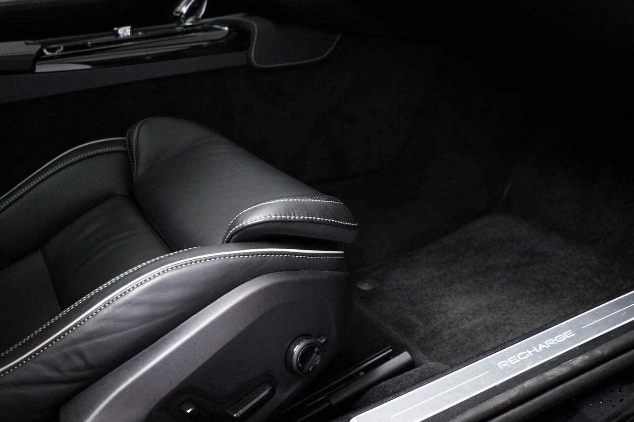 Volvo V90 2.0 T6 Plug-in hybrid AWD Ultimate Dark | LEDER PACK | PANORAMADAK | 360 CAMERA | TREKHAAK