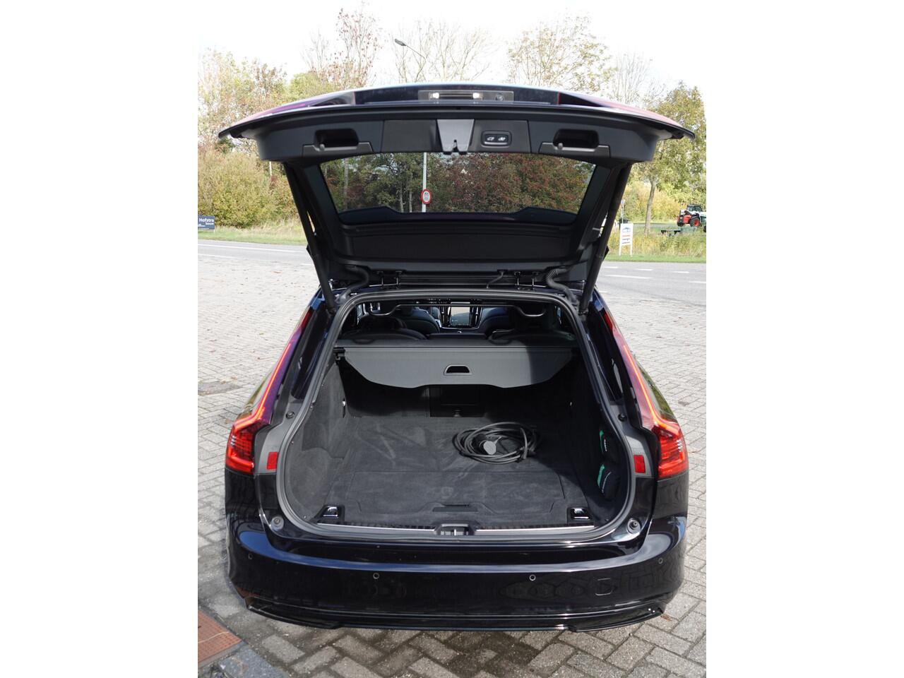 Volvo V90 2.0 T8 AWD R-Design BOWERS & WILKINS | PANO | LEER | 360° CAM | PILOT