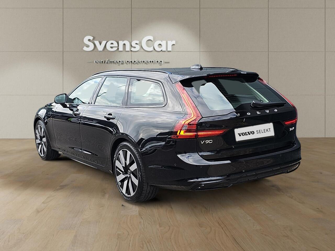 Volvo V90 2.0 T6 Plug-in hybrid AWD Ultra Dark | Trekhaak | Gelaagd glas | Harman/Kardon Audio | Panoramadak |