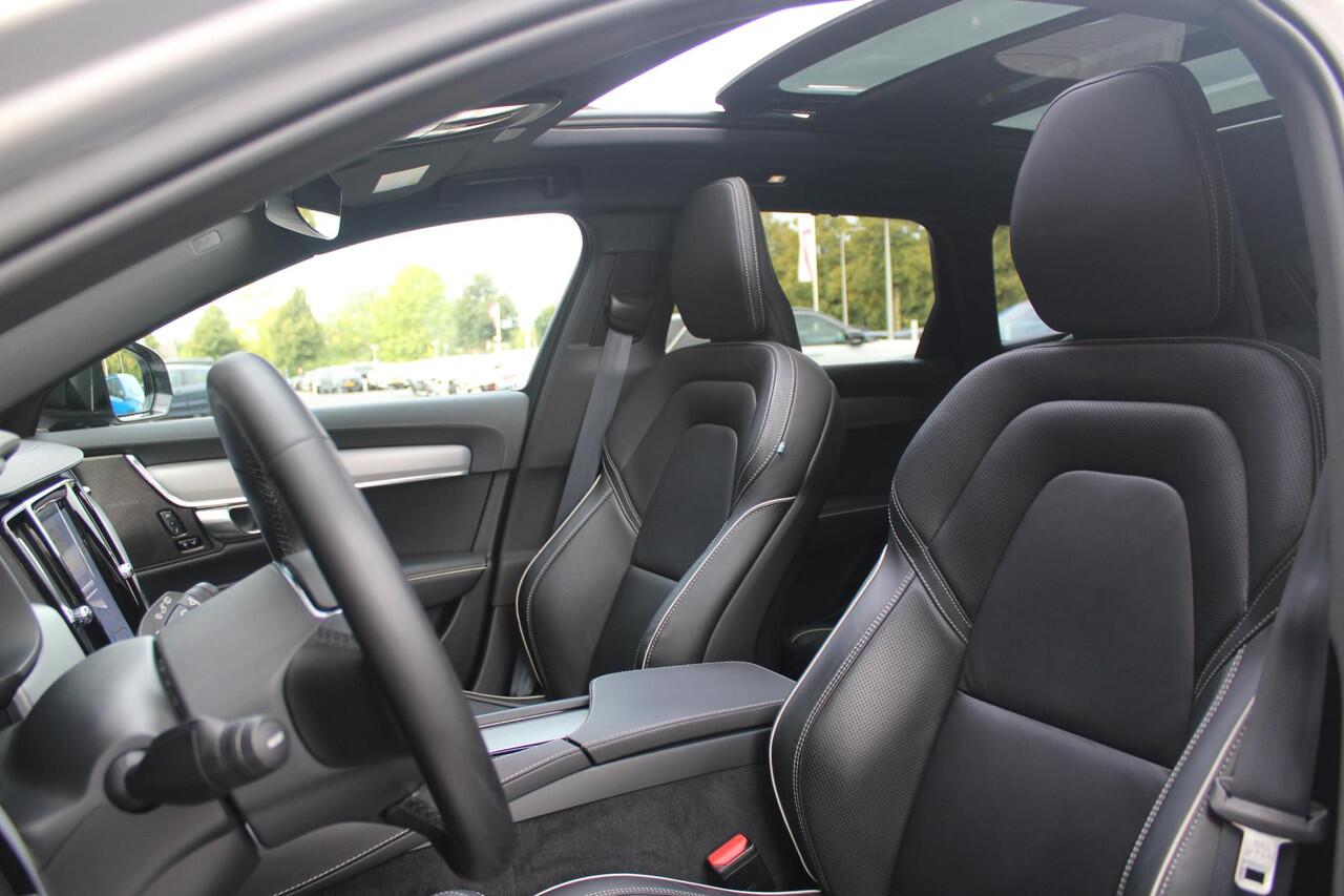 Volvo V90 B5 250PK ULTIMATE DARK | PANORAMISCH SCHUIF/KANTEL DAK | HARMAN KARDON PREMIUM AUDIO | FULL-LED ACTIVE HIGH BEAM KOPLAMPEN | LED MISTLAMPEN VOOR | POWER SEATS - BESTUURDERS- EN PASSAGIERSSTOEL ELEKTRISCHVERSTELBAAR MET GEHEUGEN, ELEKTRISCH VERSTELBARE ZI
