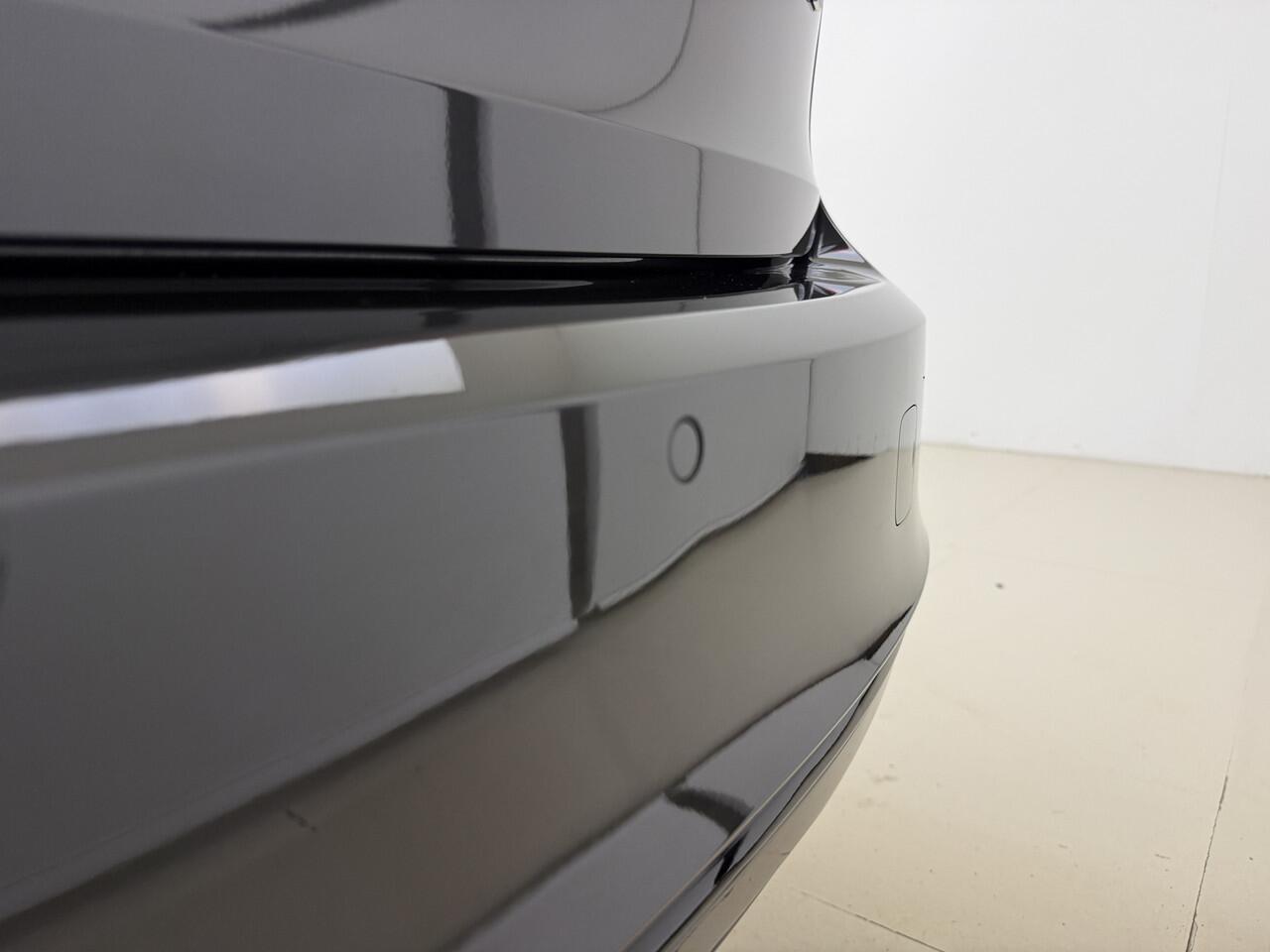 Volvo V90 T8 AWD 455pk Ultra Dark Panorama dak / HUD / 360 camera / Stoel/- stuurverwarming /