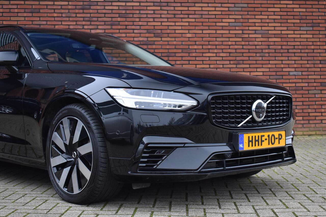 Volvo V90 T8 455PK Plug-in hybrid AWD Ultra Dark | 360 Camera | Trekhaak | All-Season | Gelamineerd Glas |