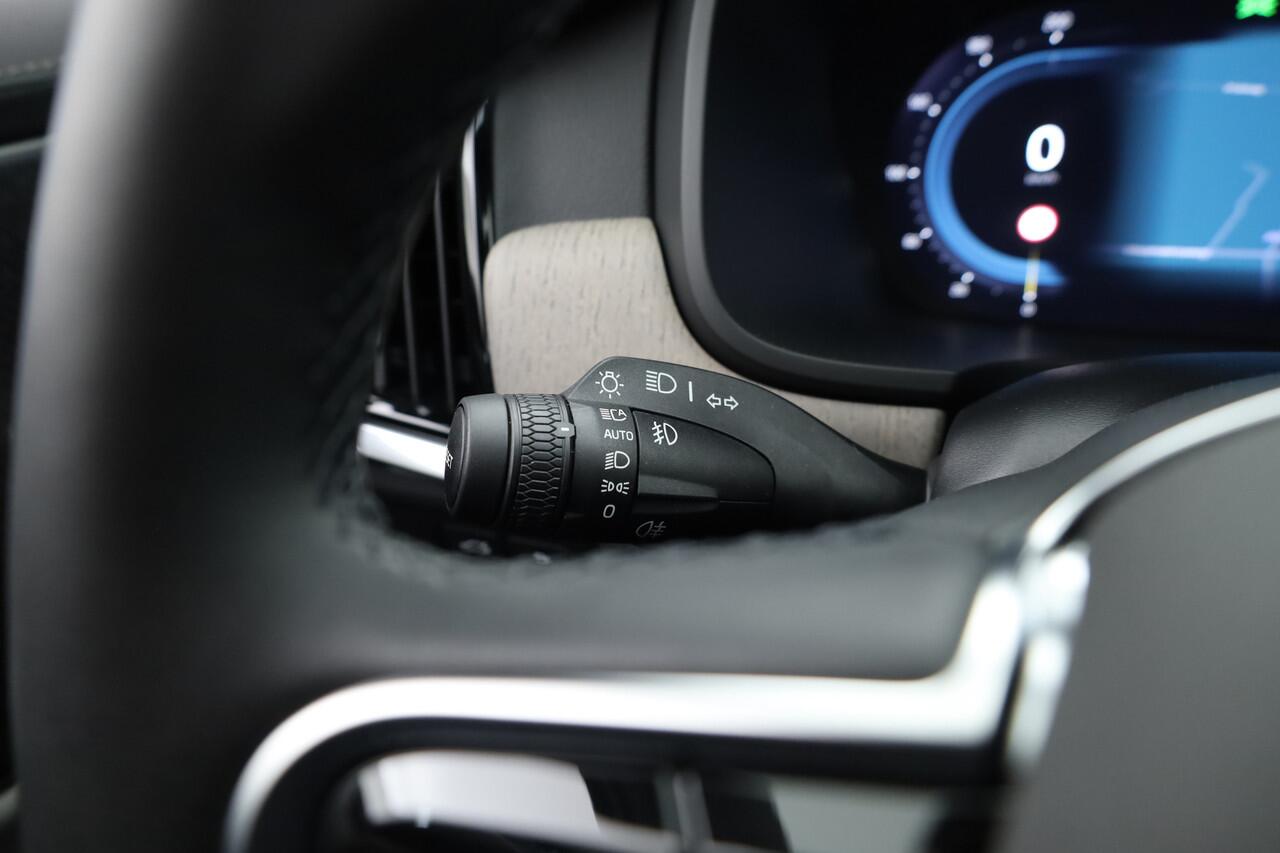 Volvo V90 T8 Recharge Ultra Dark | Luchtvering | Pano | HUD | Elek. Trekhaak | Harman Kardon | Memory seats