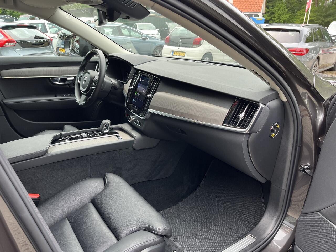 Volvo V90 Cross Country 2.0 B5 250pk AWD Pro Trekhaak 1e Eign. Dealer Onderhouden