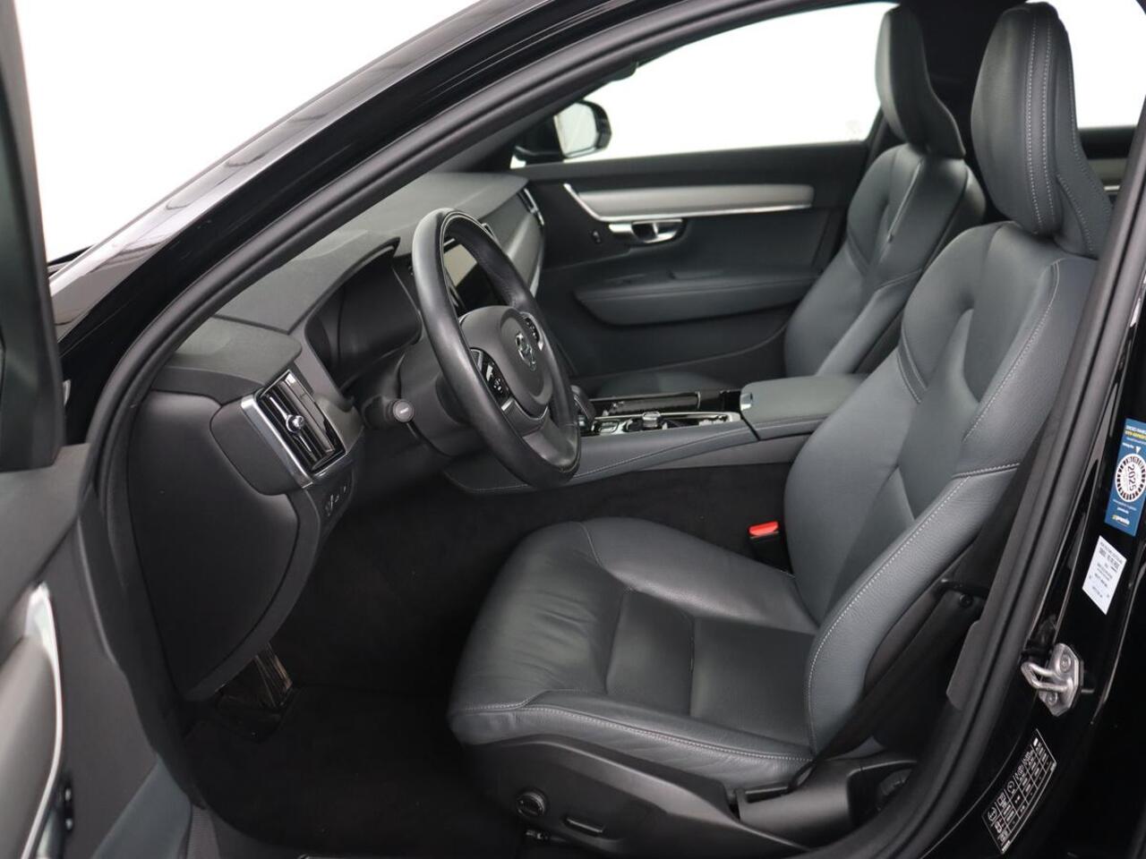 Volvo V90 2.0 T6 AWD Recharge Inscription | Panoramadak | Leder | Stoel & stuurverwarming | Trekhaak | Camera | Navigatie | Adaptive cruise | Full LED | PHEV | Plug In