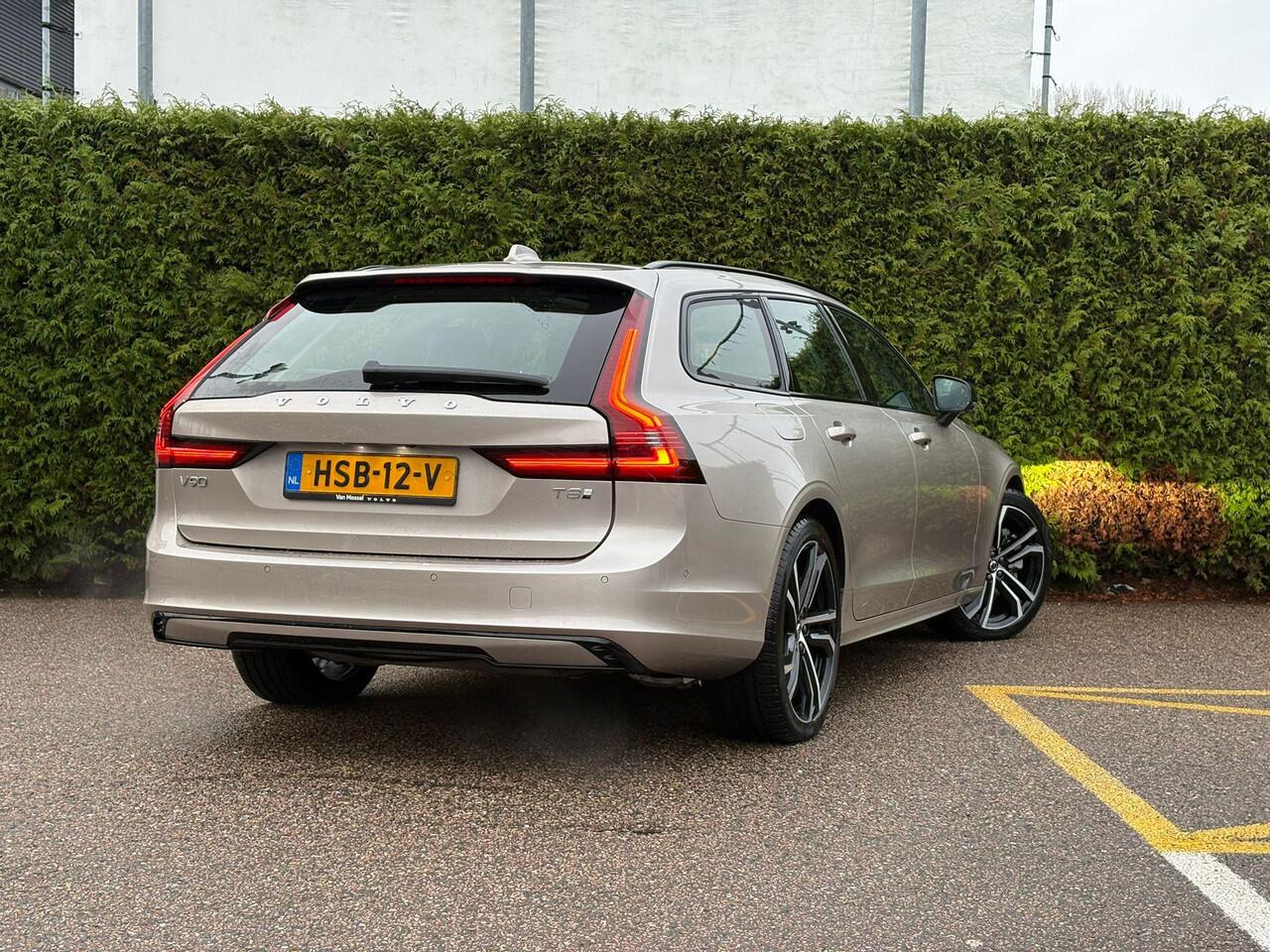 Volvo V90 T8 Plug-in hybrid AWD Ultra Dark | Bowers & Wilkins | Panoramadak | Stoelventilatie & Massage |