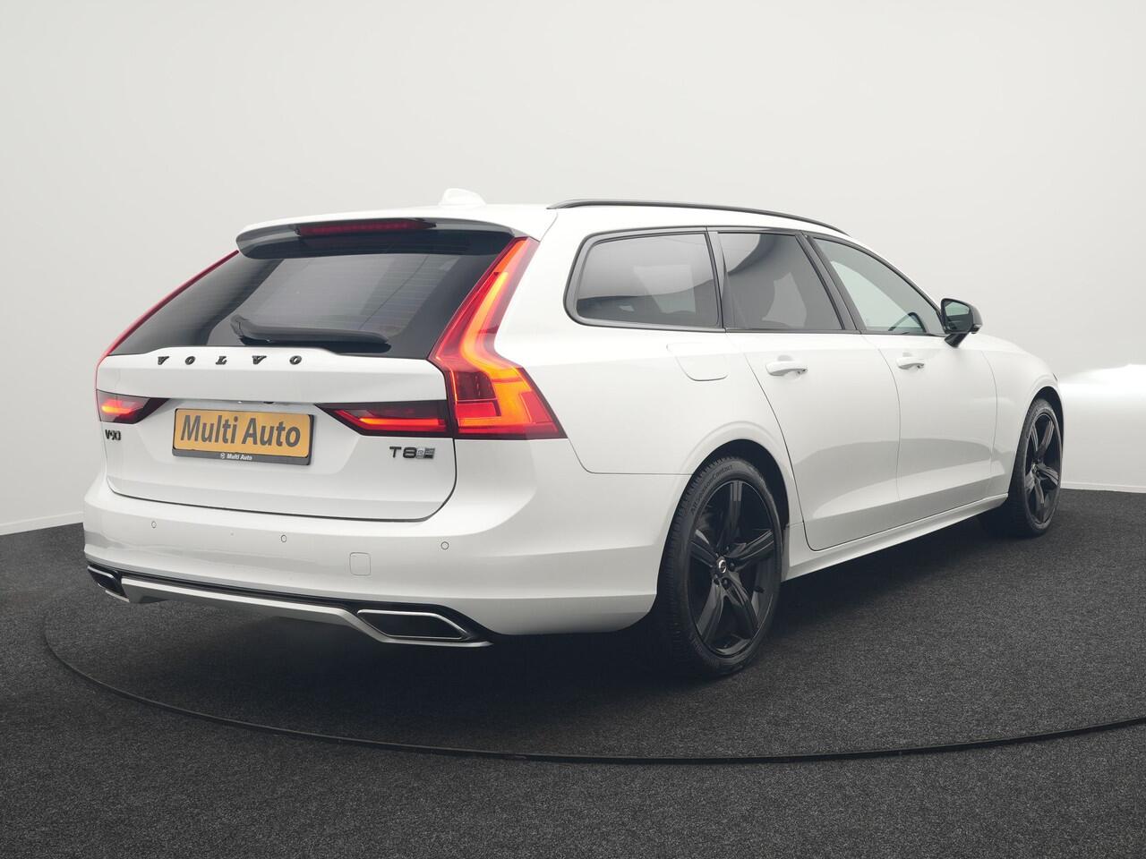 Volvo V90 T8 AWD R-Design Plug In Hybrid 394pk Dealer O.H. PHEV | Adaptive Cruise | 360 Camera | Black Optic | Alcantara Sportstoelen Memory & Verwarmd | Apple Carplay | Keyless | Blis | Virtual | Navigatie | 19"L.M |