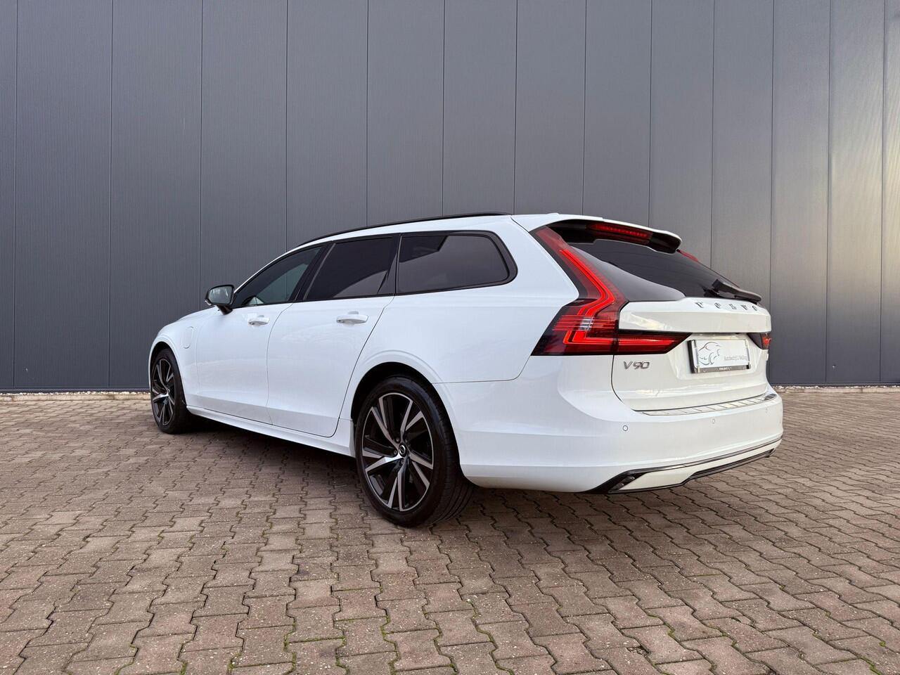 Volvo V90 2.0 T8 AWD R-Design luchtvering / B&W / Pano / HUD