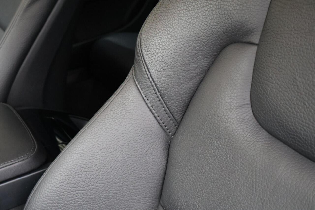 Volvo V90 T6 Plug-in hybrid AWD Plus Dark | Harman Kardon audio | Getint glas