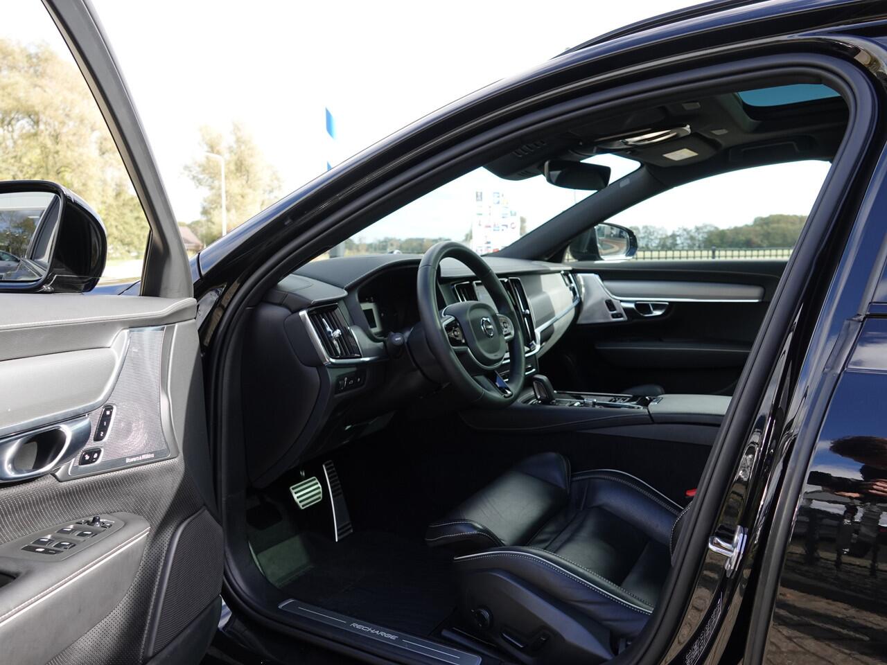 Volvo V90 2.0 T8 AWD R-Design BOWERS & WILKINS | PANO | LEER | 360° CAM | PILOT