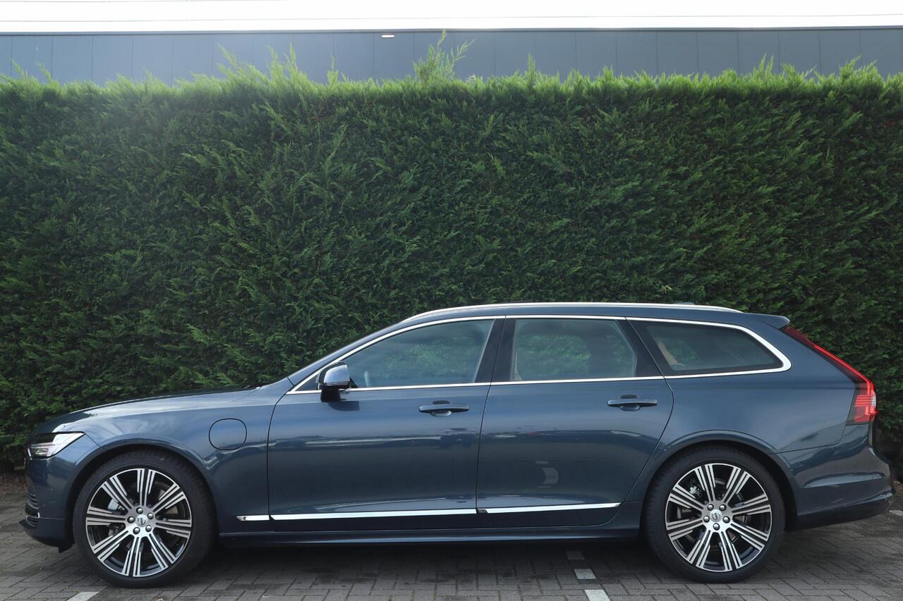 Volvo V90 2.0 T6 Plug-in hybrid AWD Ultra Bright | Luchtvering | B&W Audio | 360-camera | Head-up display | Schuif/kanteldak