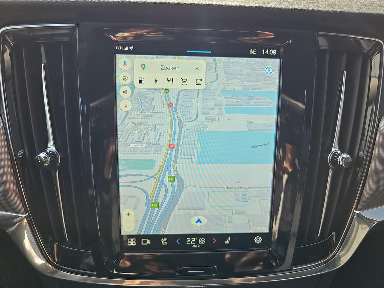 Volvo V90 2.0 T6 Plug-in hybrid AWD Plus Dark | Trekhaak | Harman/Kardon Audio | 360 graden camera | Stoelverwarming |