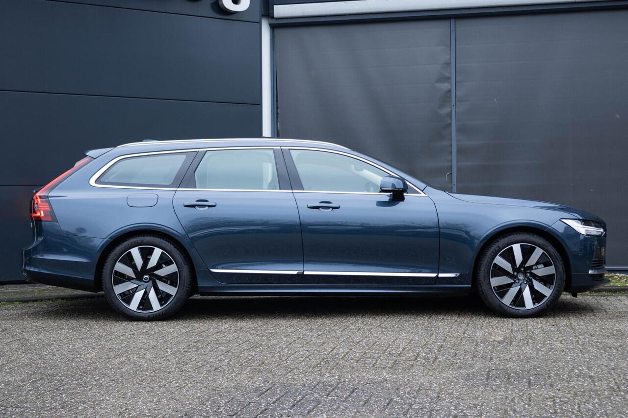 Volvo V90 T6 Automaat Plug-in hybrid AWD Ultra Bright | Verwarmbare voorstoelen | Verwarmbaar stuurwiel | Verwarmbare achterbank | Panoramadak | Premium audio by Harman Kardon | Rondom zichtcamera | 19 inch Lichtmetalen velgen | Alarmklasse 3