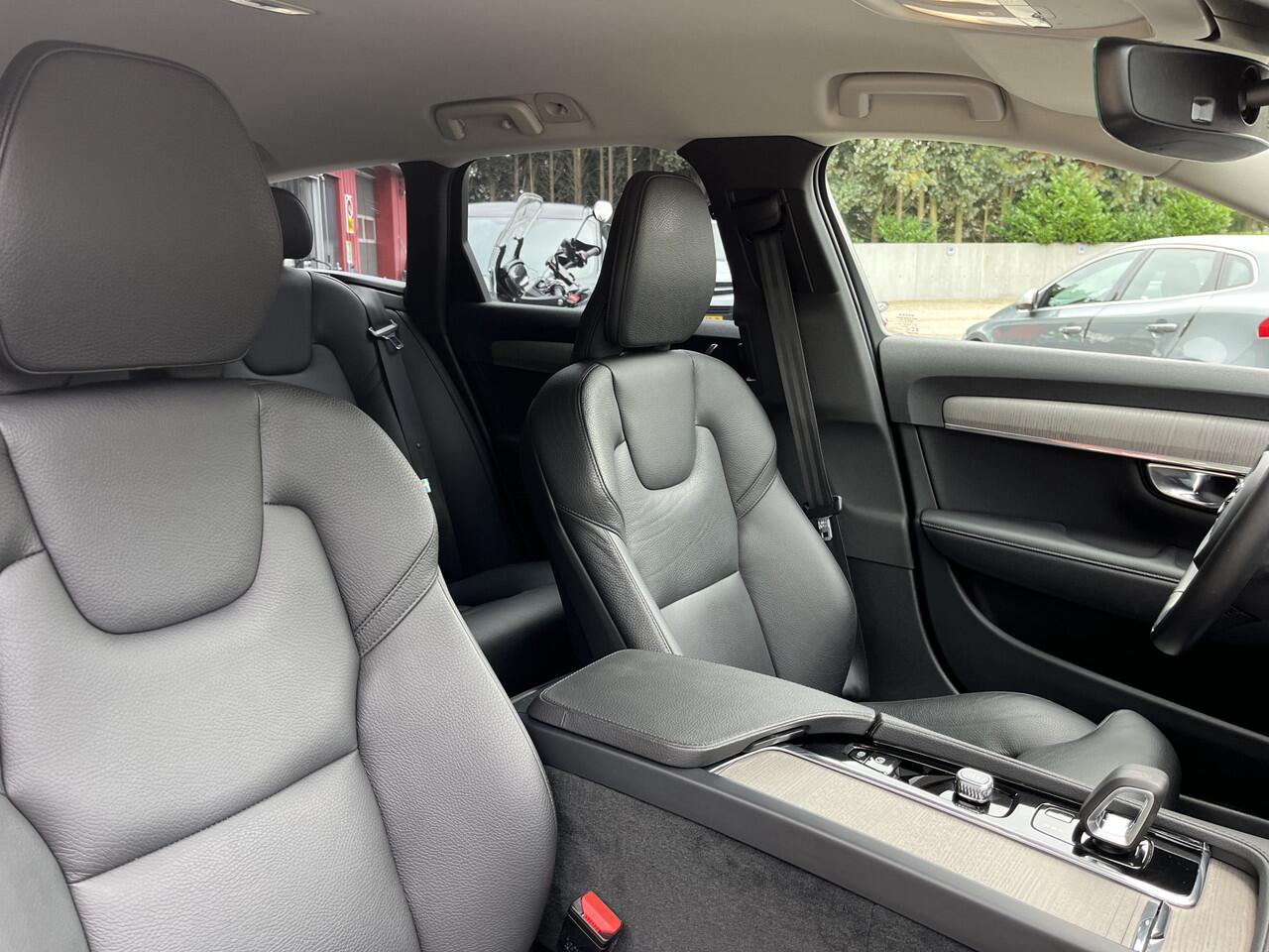 Volvo V90 Cross Country B5 AWD Pro 1e Eign. Dealer Onderhouden