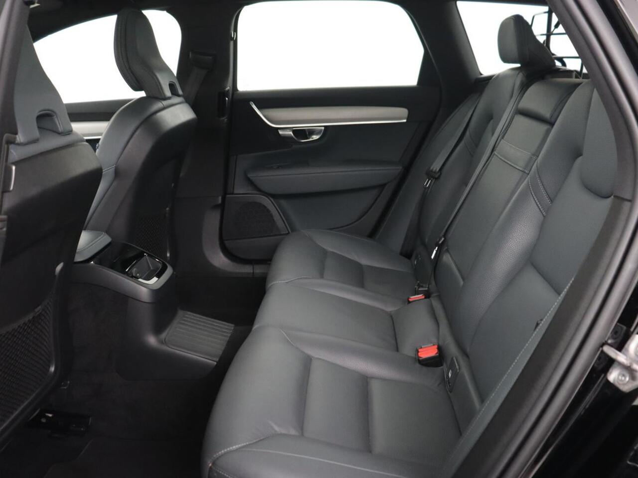 Volvo V90 2.0 T6 AWD Recharge Inscription | Panoramadak | Leder | Stoel & stuurverwarming | Trekhaak | Camera | Navigatie | Adaptive cruise | Full LED | PHEV | Plug In