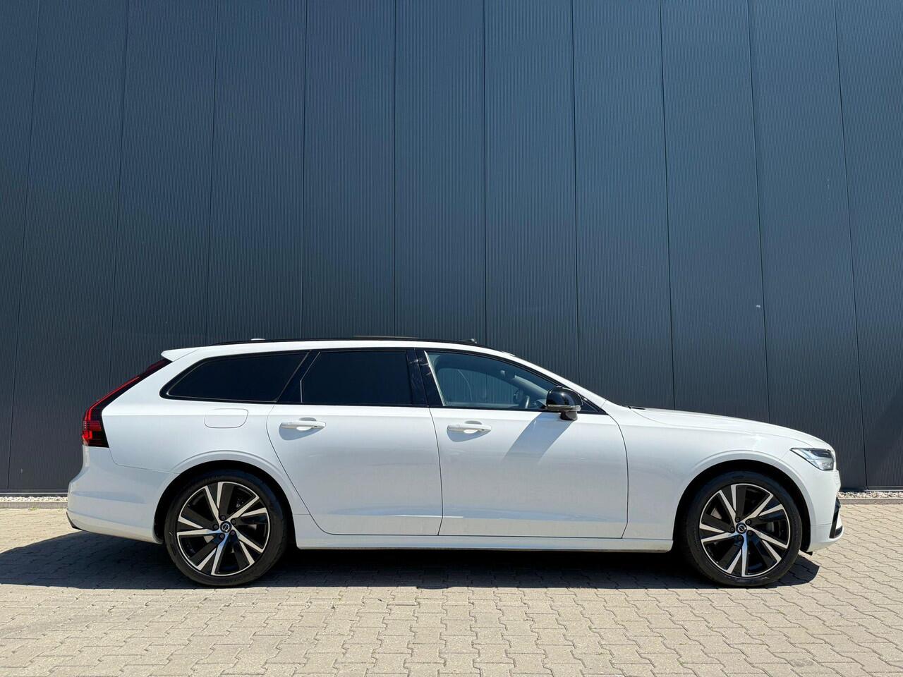 Volvo V90 2.0 T8 AWD R-Design luchtvering / B&W / pano / HUD