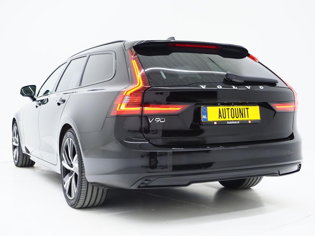 Volvo V90 2.0 T6 Plug-in hybrid AWD Plus Dark Long Range | Pilot Assist | Leder | Harman/Kardon | Trekhaak | Camera | BLIS | Keyless | Carplay
