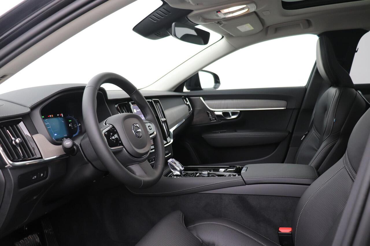 Volvo V90 T6 Plug-in hybrid Ultra Dark | Luchtvering | Massage+Ventilatie | Panoramadak | Head-Up | 360 Camera | Gelamineerd Glas