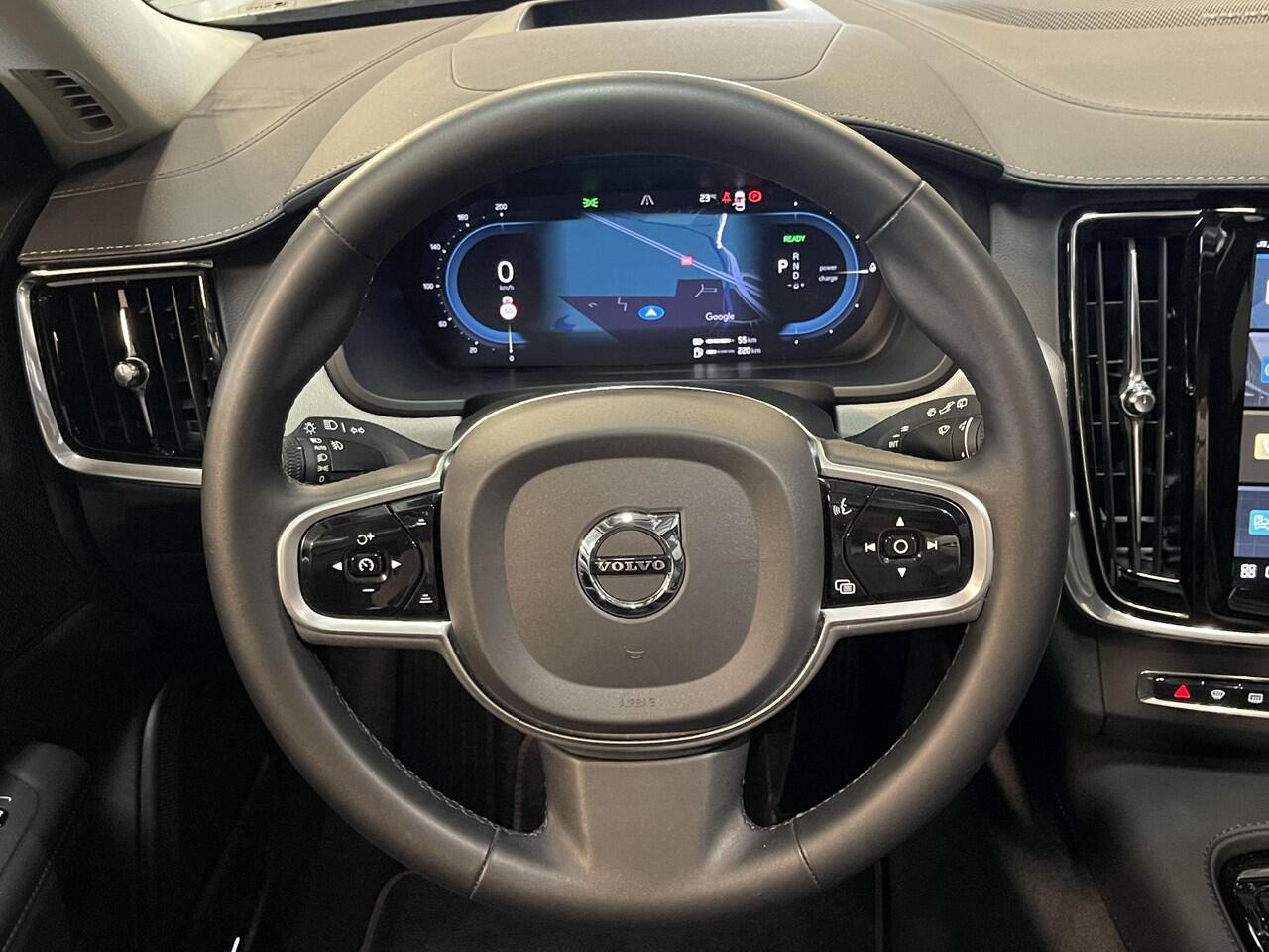 Volvo V90 2.0 T8 Plug-in hybrid AWD Ultimate Dark 20"/Luchtvering/Trekhaak/Panoramadak/Stoelverwarming v+a/360 Camera/Dodehoek/Head-up/DAB/Keyless