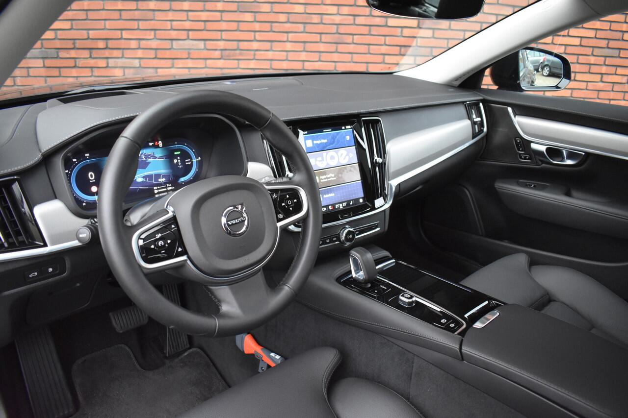 Volvo V90 T8 455PK Plug-in hybrid AWD Ultra Dark | 360 Camera | Trekhaak | Gelamineerd Glas |