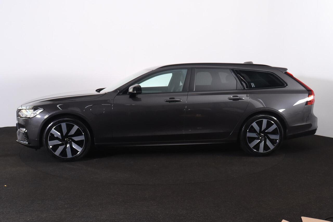 Volvo V90 T6 Recharge AWD Plus Dark - IntelliSafe Assist & Surround - 360º Camera - Harman/Kardon audio - Adaptieve LED koplampen - Verwarmde voorstoelen, stuur & achterbank - Parkeersensoren voor & achter - Elektr. bedienb. voorstoelen met geheugen - Extra getint 