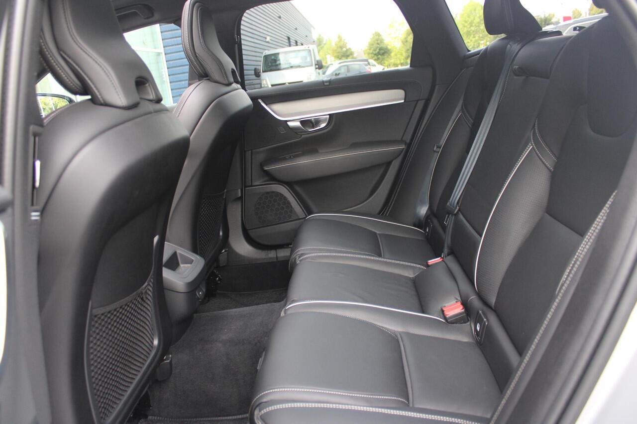 Volvo V90 B5 250PK ULTIMATE DARK MILD HYBRID | PANORAMISCH SCHUIF/KANTEL DAK | HARMAN KARDON PREMIUM AUDIO | FULL-LED ACTIVE HIGH BEAM KOPLAMPEN | LED MISTLAMPEN VOOR | POWER SEATS - BESTUURDERS- EN PASSAGIERSSTOEL ELEKTRISCHVERSTELBAAR MET GEHEUGEN, ELEKTRISCH VER