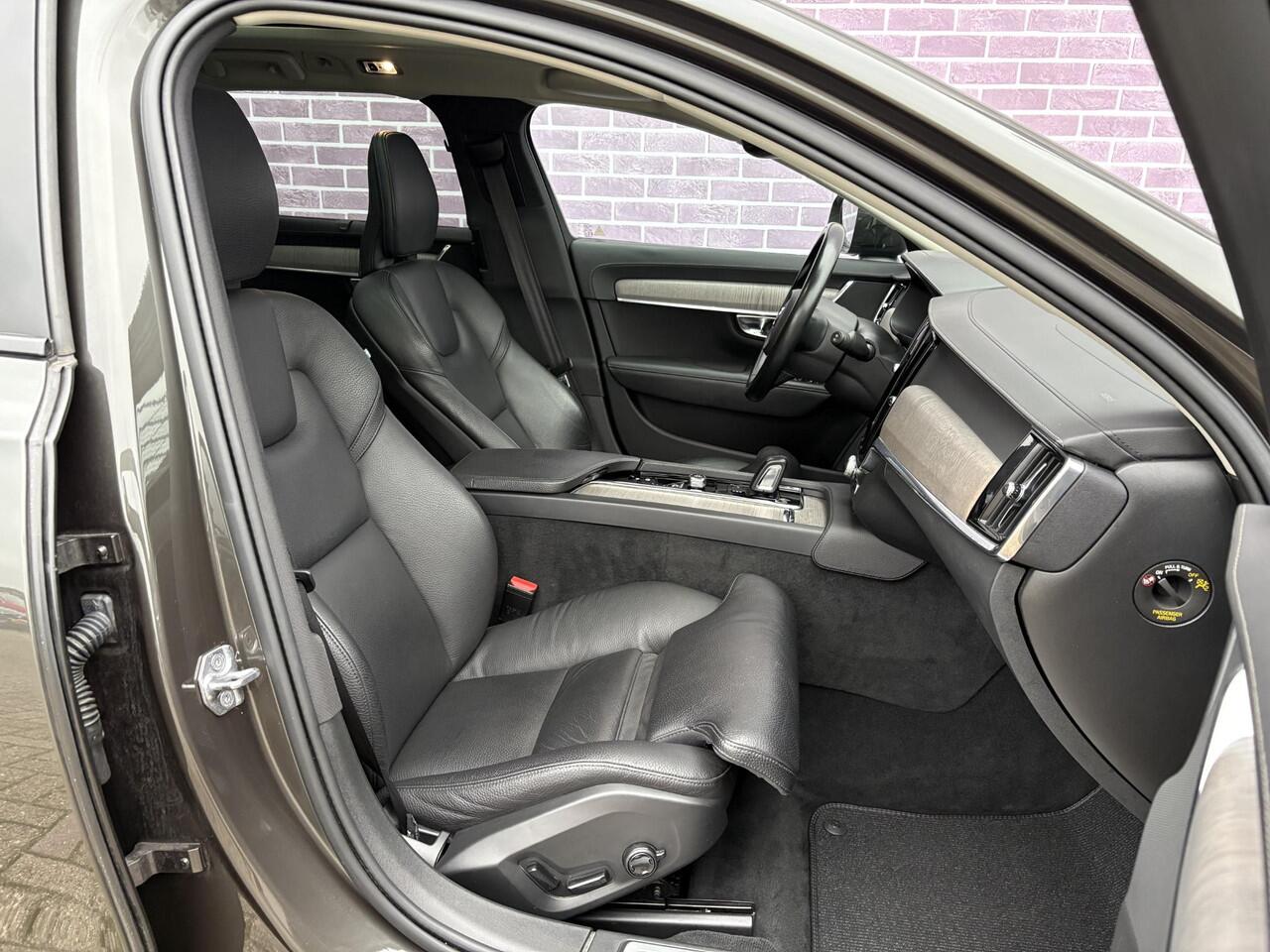 Volvo V90 Cross Country 2.0 B5 AWD Pro | Trekhaak | Schuif/kantel panoramadak | 360° Camera | Memory | Stoel/stuurverwarming | Intellisafe surround | BLIS | extra getint glas |