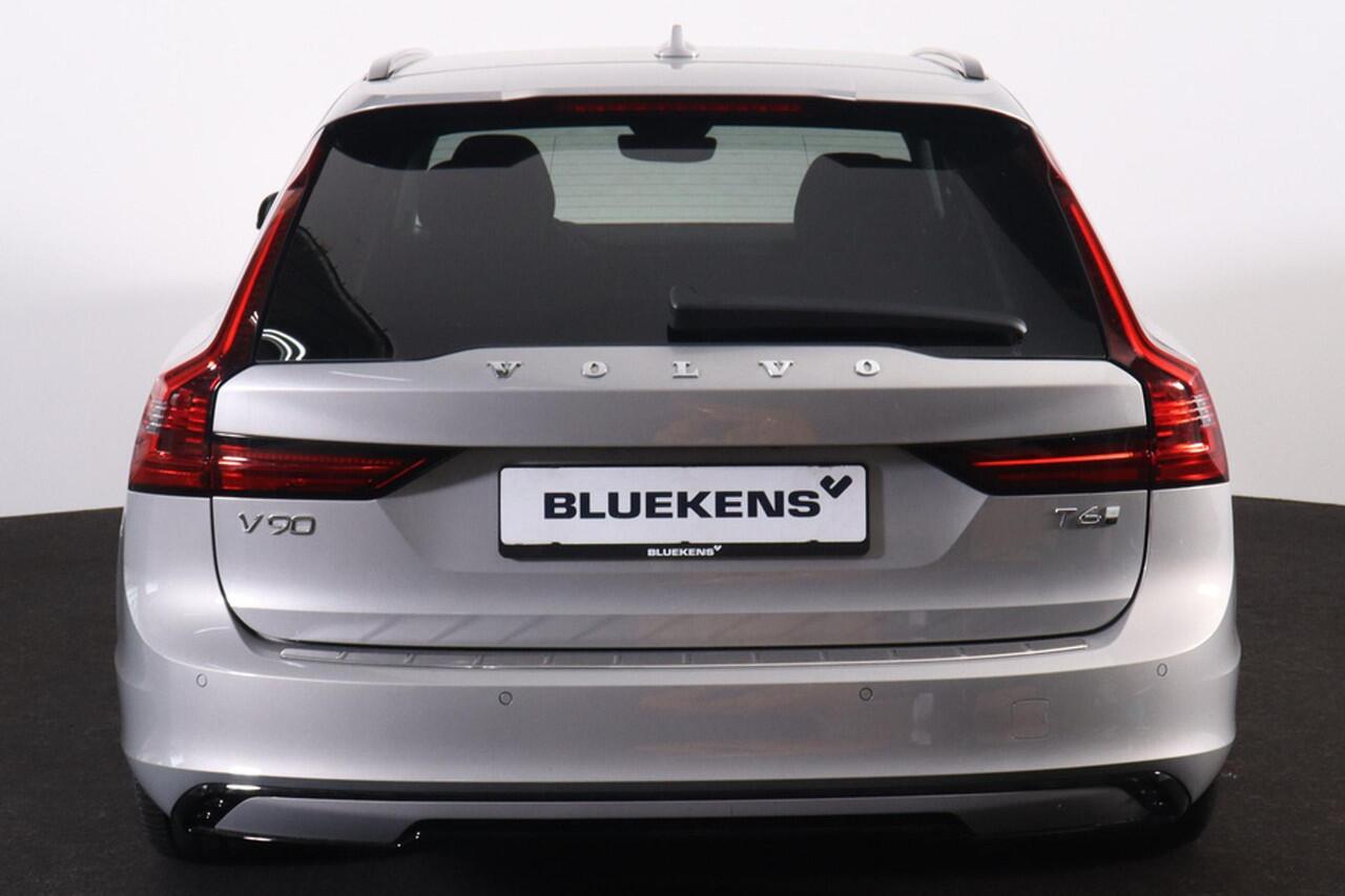 Volvo V90 T6 Recharge AWD Plus Dark - IntelliSafe Assist & Surround - Harman/Kardon audio - 360º Camera - Adaptieve LED koplampen - Verwarmde voorstoelen, stuur & achterbank - Parkeersensoren voor & achter - Elektr. bedienb. voorstoelen met geheugen - Extra getint 