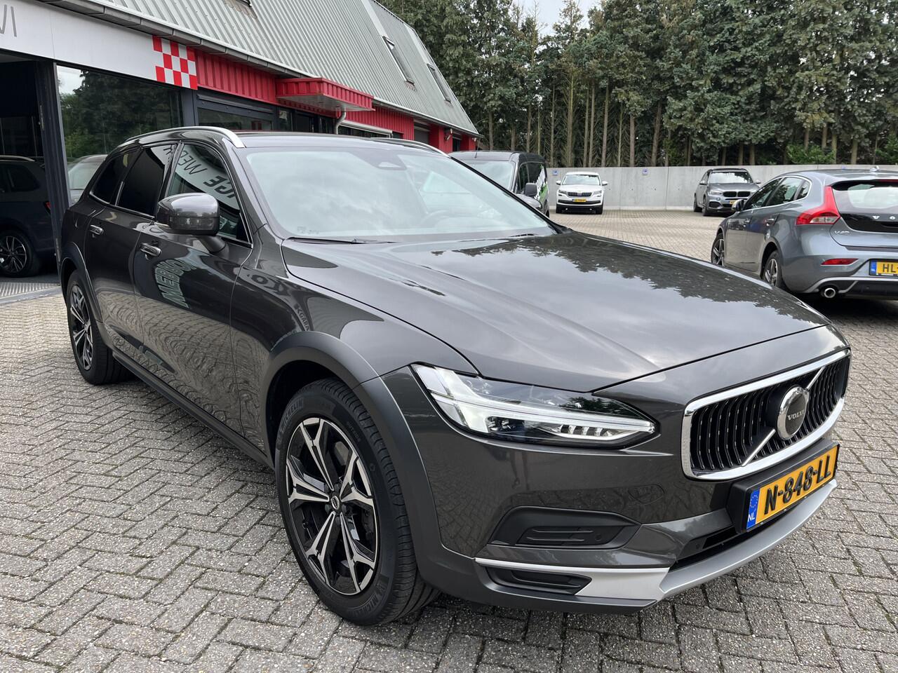 Volvo V90 Cross Country B5 AWD Pro 1e Eign. Dealer Onderhouden