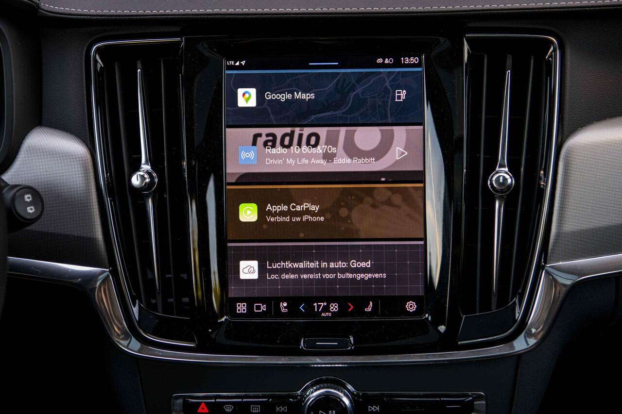 Volvo V90 2.0 T8 Plug-in hybrid AWD Ultra Dark | Trekhaak | Panoramadak | 360 Camera | Gelaagd Glas | Stoel en Stuurverwarming | Head Up Display | Leder Dashboard |