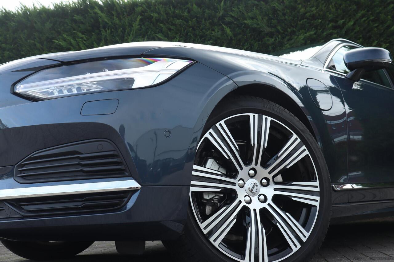 Volvo V90 2.0 T6 Plug-in hybrid AWD Ultra Bright | Luchtvering | B&W Audio | 360-camera | Head-up display | Schuif/kanteldak