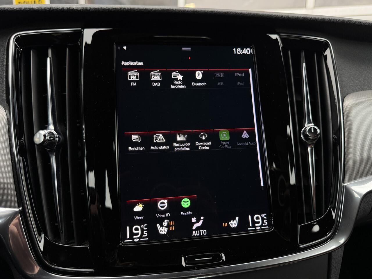 Volvo V90 2.0 B4 Business Pro GRATIS Afleverpakket! | Uitklapbare Trekhaak | Adaptive Cruise Control | Trekhaak |