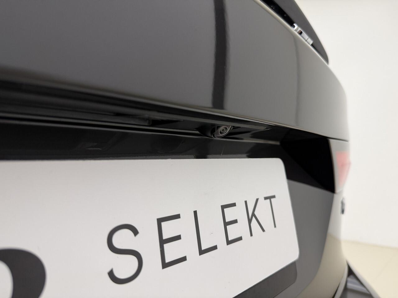 Volvo V90 T8 AWD 455pk Ultra Dark Panorama dak / HUD / 360 camera / Stoel/- stuurverwarming /