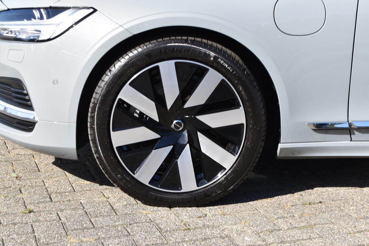 Volvo V90 T8 AWD 455PK Plug-in Hybrid Ultra Bright | HUD | B&W | 360 camera | Stuurverwarming | Panodak | 19"LMV |