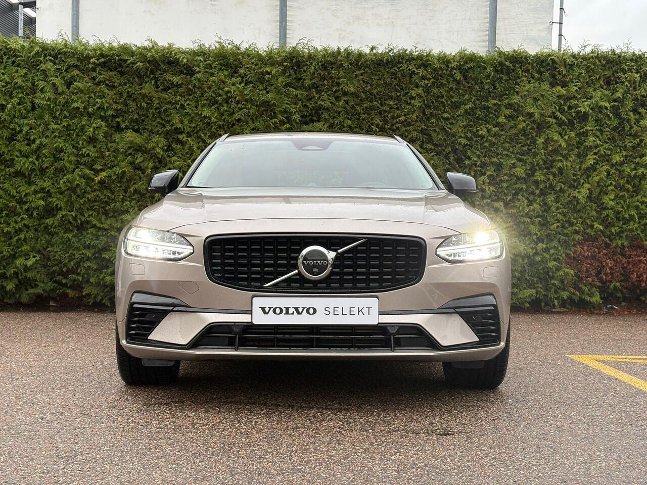 Volvo V90 T8 Plug-in hybrid AWD Ultra Dark | Bowers & Wilkins | Panoramadak | Stoelventilatie & Massage |