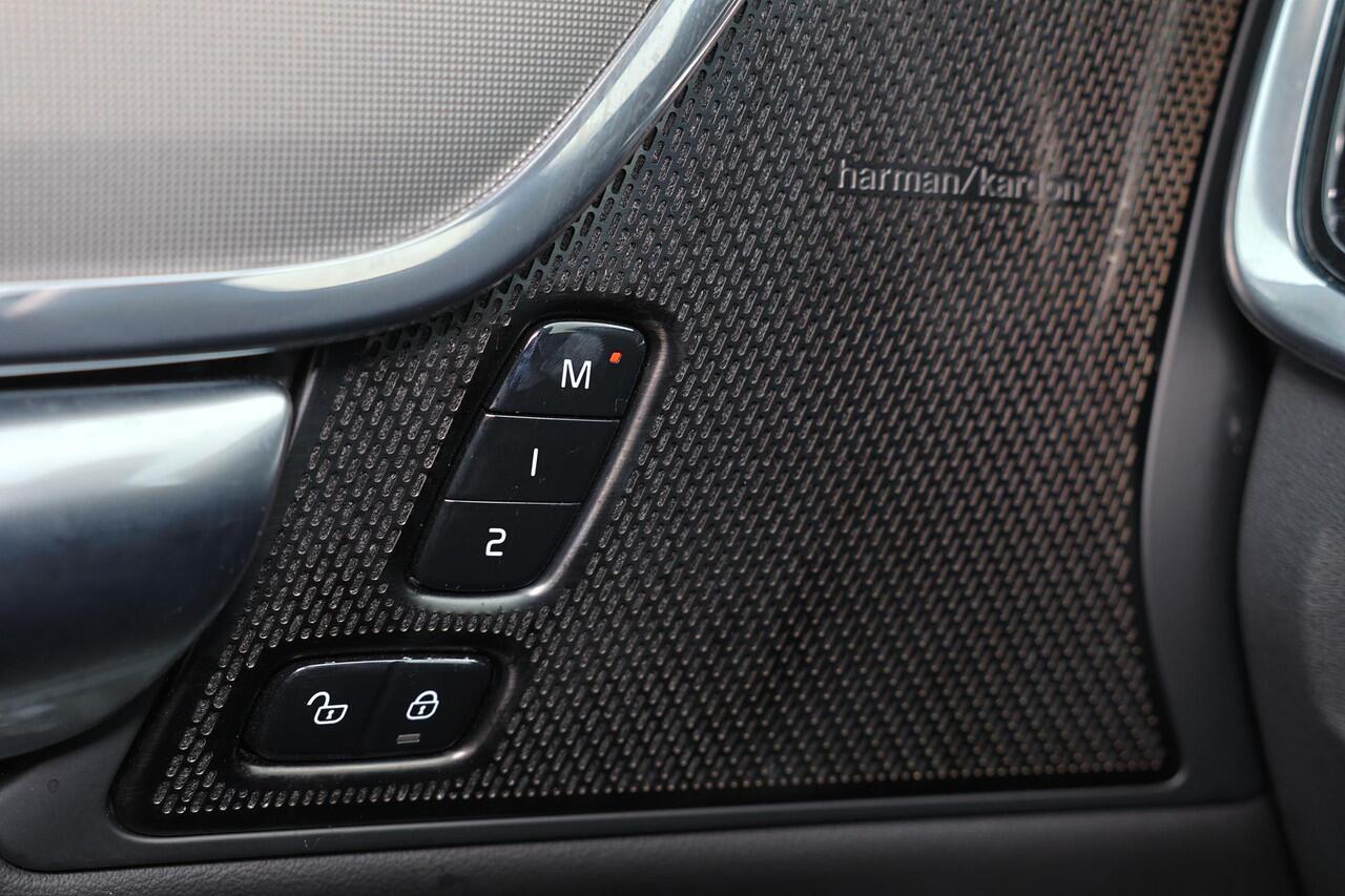 Volvo V90 T6 Recharge AWD Plus Bright - IntelliSafe Assist & Surround - 360º Camera - Harman/Kardon audio - Adaptieve LED koplampen - Verwarmde voorstoelen & stuur - Parkeersensoren voor & achter - Elektr. bedienb. voorstoelen met geheugen - 19' LMV