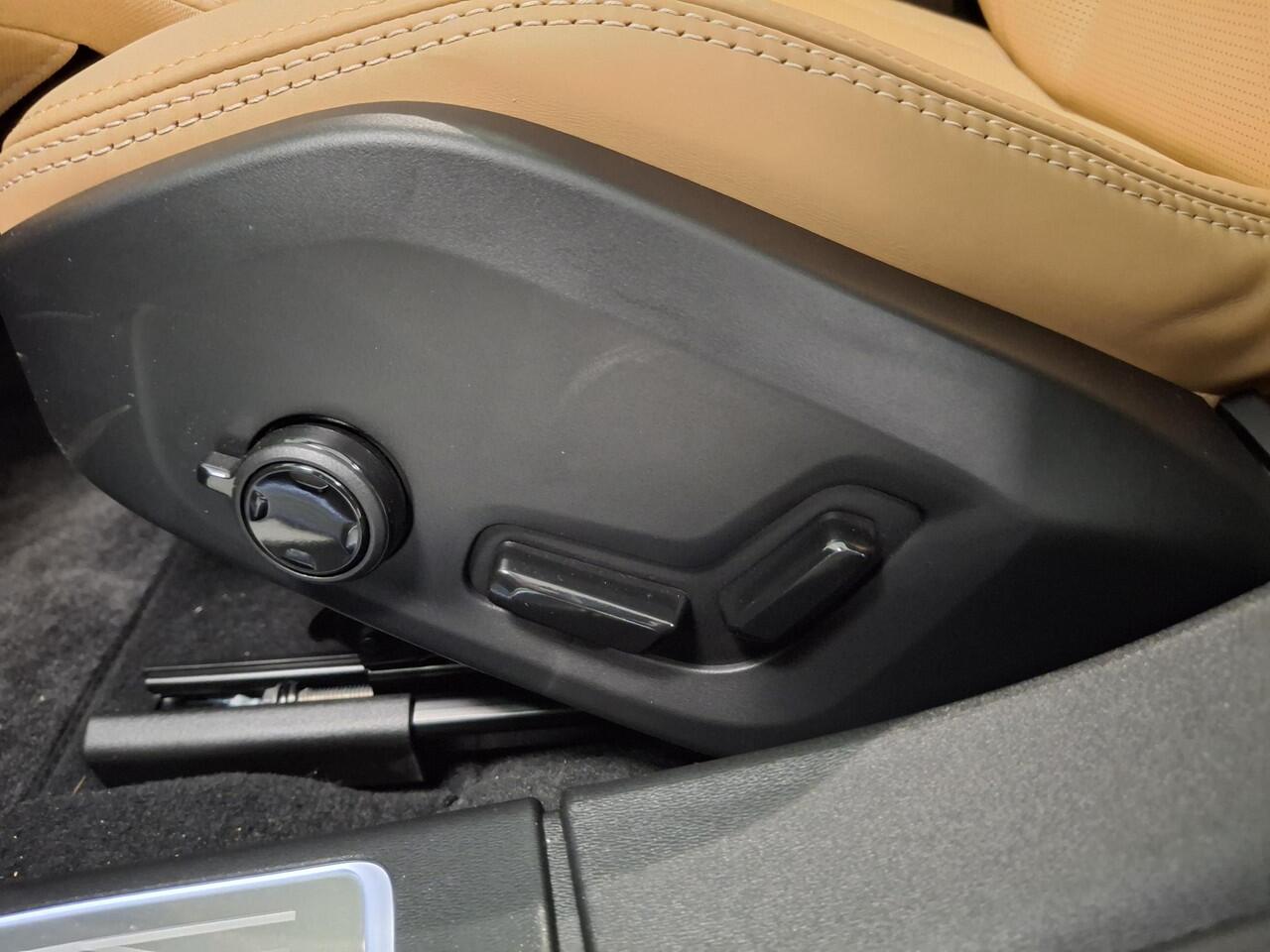 Volvo V90 T8 Plug-in hybrid AWD Ultra Dark | B&W Audio | Panoramadak | Leder pakket inclusief stoelventilatie |