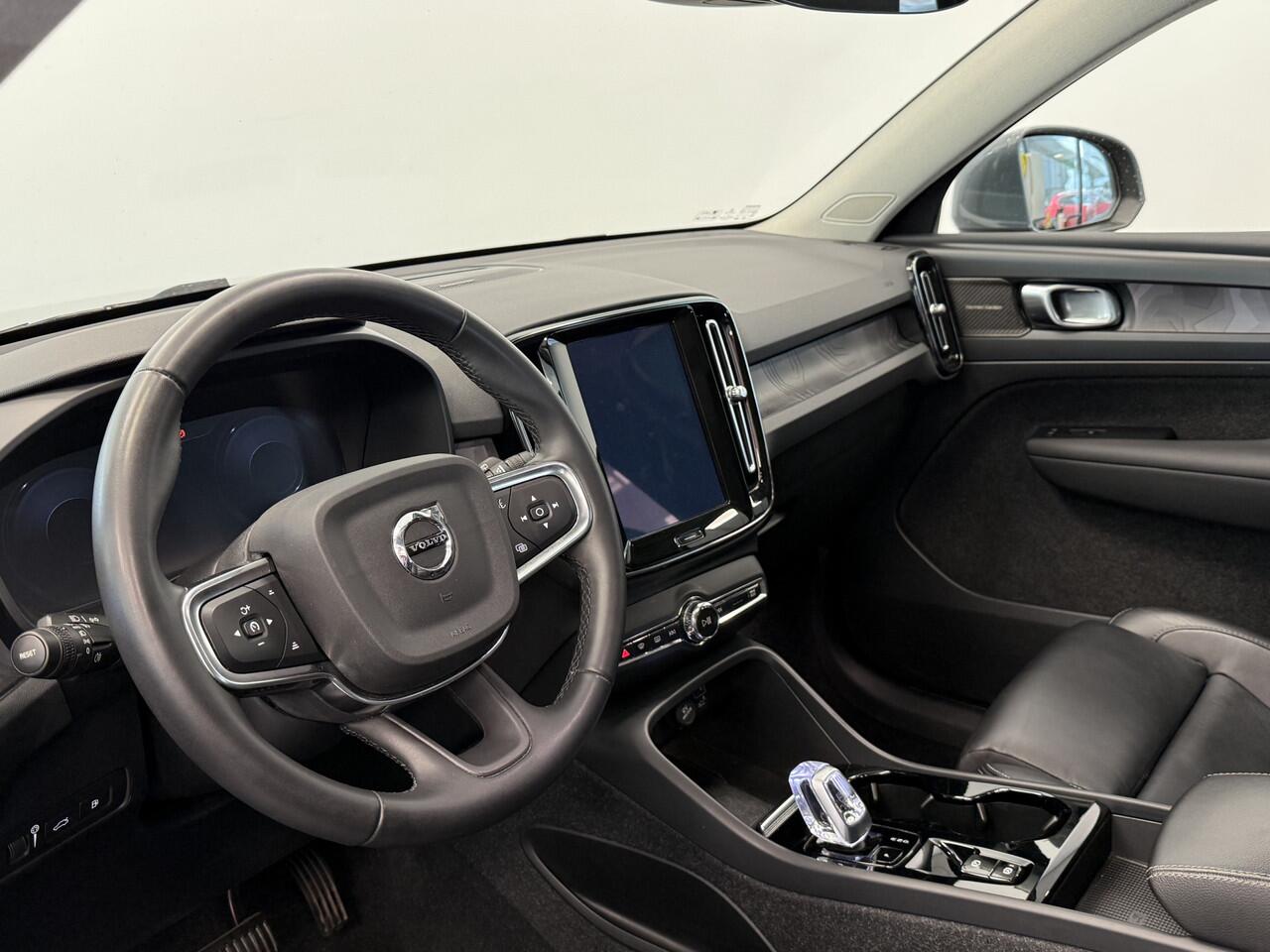 Volvo XC40 1.5 T4 Recharge Inscription H&K Stoel- en stuurverwarming. CC adaptief Leer