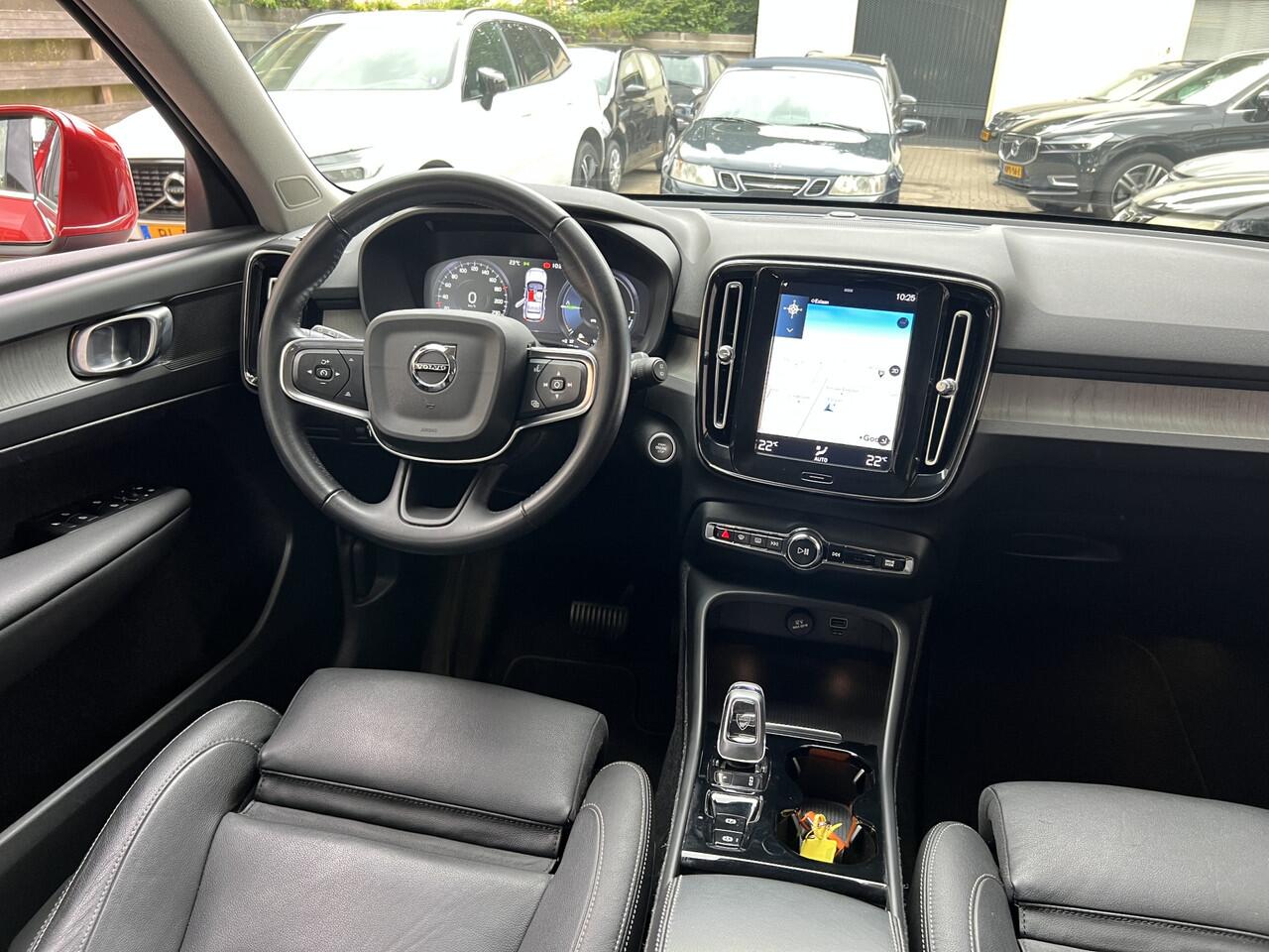 Volvo XC40 1.5 T4 Recharge Inscription leer Navigatie Carplay