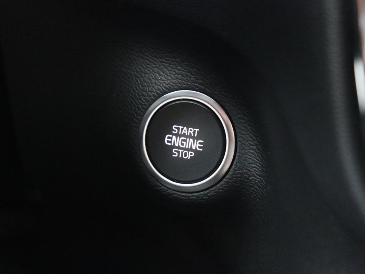 Volvo XC40 1.5 T4 Recharge Inscription | Stoel & stuurverwarming | Full LED | Carplay | Navigatie | DAB | Cruise control | Climate control | PHEV | Plug In