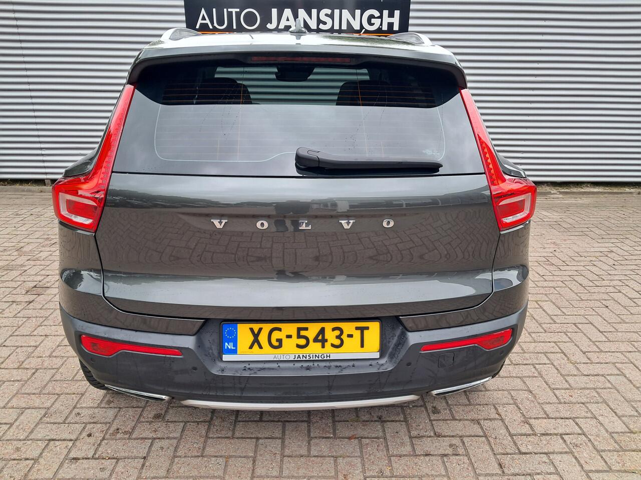 Volvo XC40 2.0!! 4 Cylinder!! T4 Inscription Automaat met Schuif/kanteldak! 1800 kg trekgewicht! | Clima | Cruise | Vol lederen bekleding! | Navigatie | Memory chairs | RIJKLAARPRIJS INCL 12 MAANDEN GARANTIE EN BEURT
