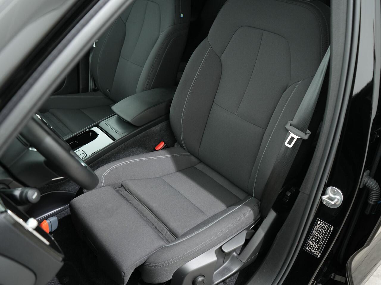 Volvo XC40 RECHARGE 232PK PLUS 70 KWH 96,72% SOH | Pilot Assist | Stoel/Stuurverwarming | Camera